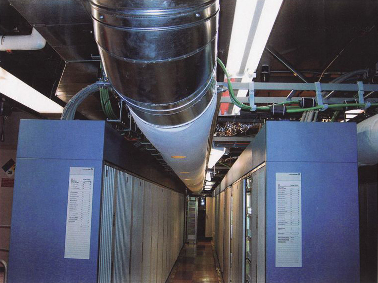 Polyester Powerflow Computer Room